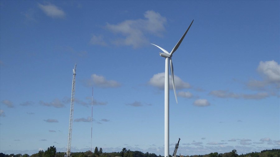 François Legault promet un grand chantier de l'éolien